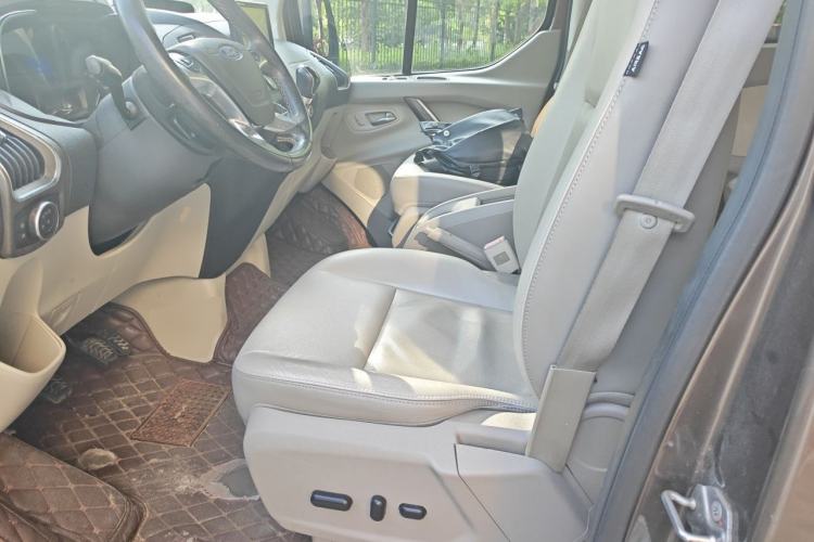 Used Ford Tourneo Custom 2016 2.0T Manual Elite Version Left Front Seat