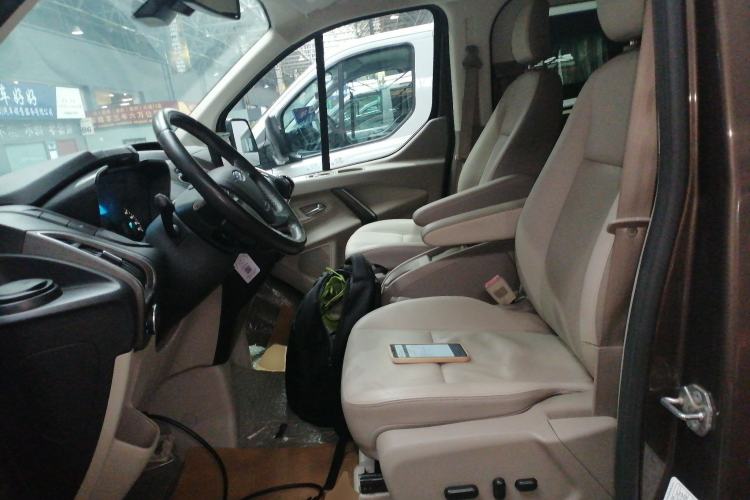 Used Ford Tourneo Custom 2016 2.0T Manual Elite Version Left Front Seat