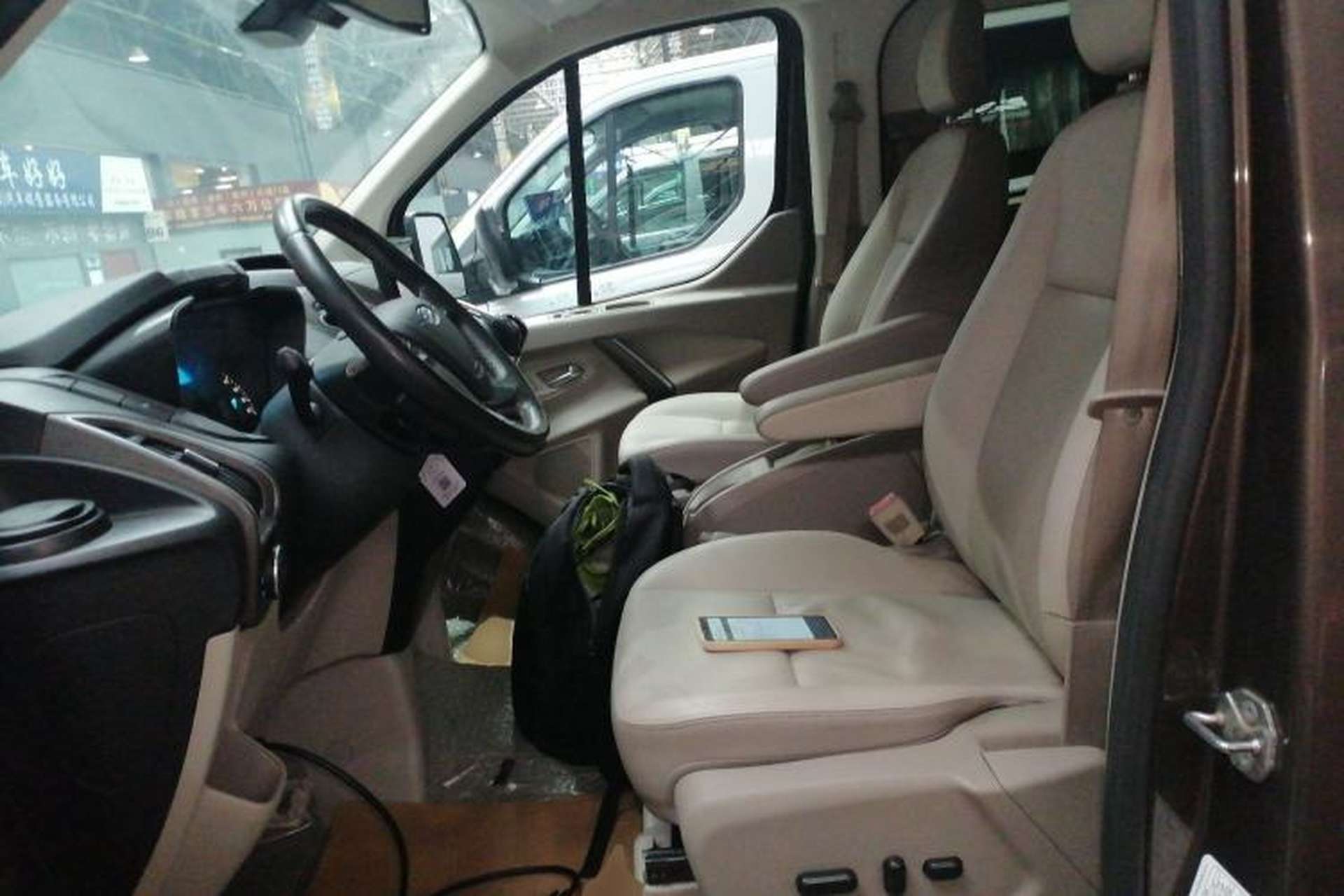 Used Ford Tourneo Custom 2016 2.0T Manual Elite Version Left Front Seat