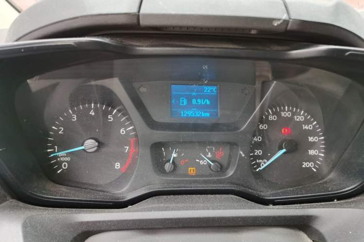 Used Ford Tourneo Custom 2016 2.0T Manual Elite Edition Odometer Close Up