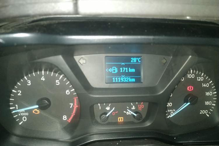 Used Ford Tourneo Custom 2016 2.0T Manual Elite Edition Odometer Close Up