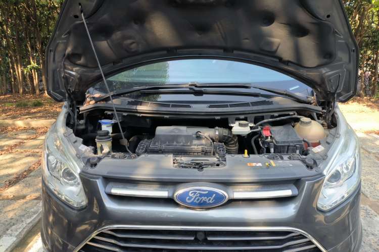 Used Ford Tourneo Custom 2016 2.0T Manual Elite Edition Engine Bay