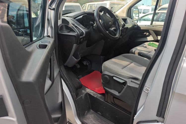 Used Ford Tourneo Custom 2016 2.0T Manual Elite Edition Driver Seat