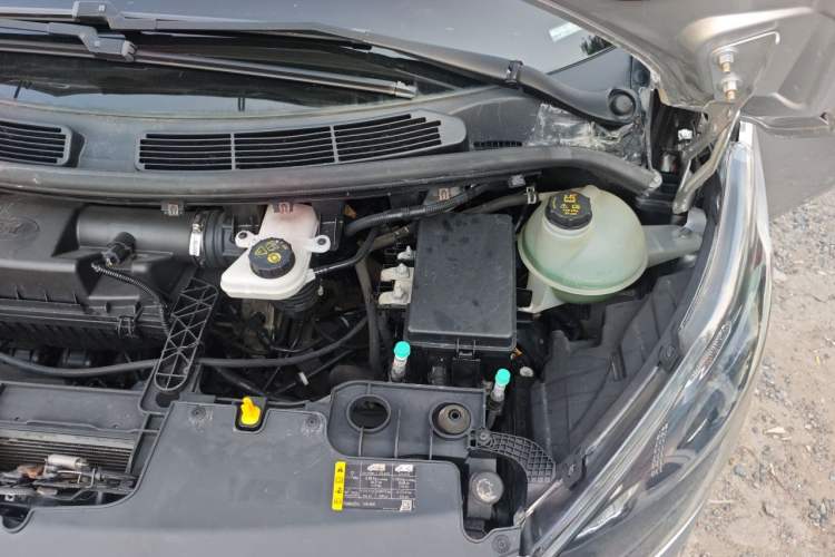 Used Ford Tourneo Custom 2016 2.0T Manual Elite Edition Engine Bay Left