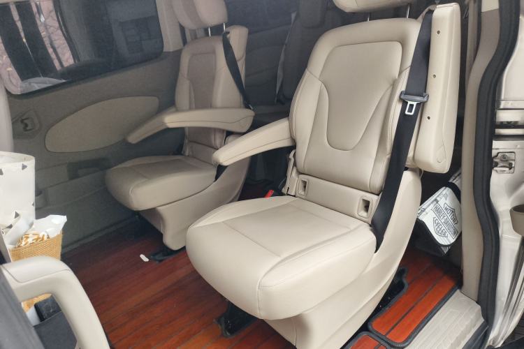 Used Ford Tourneo Custom 2016 2.0T Manual Elite Version Left Rear Seat
