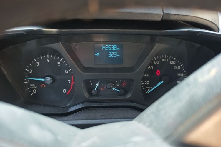Used Ford Tourneo Custom 2016 2.0T Manual Elite Edition Odometer Close Up