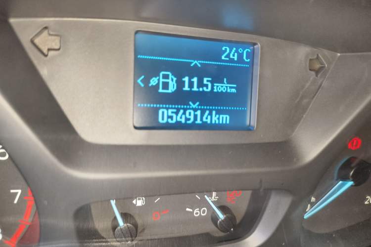 Used Ford Tourneo Custom 2016 2.0T Manual Elite Version Odometer Close Up