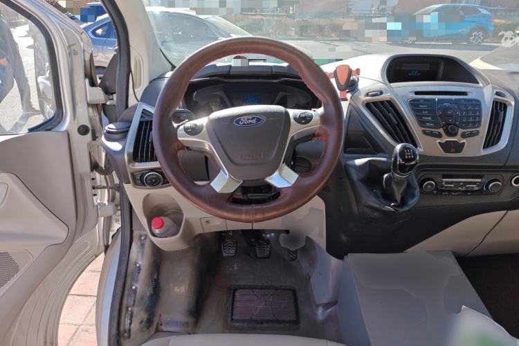 Used Ford Tourneo Custom 2016 2.0T Manual Elite Edition Steering Wheel