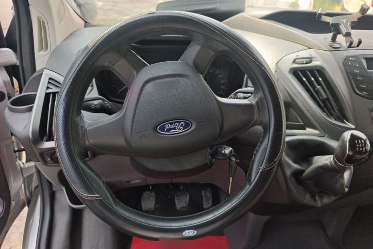 Used Ford Tourneo Custom 2016 2.0T Manual Elite Edition Steering Wheel