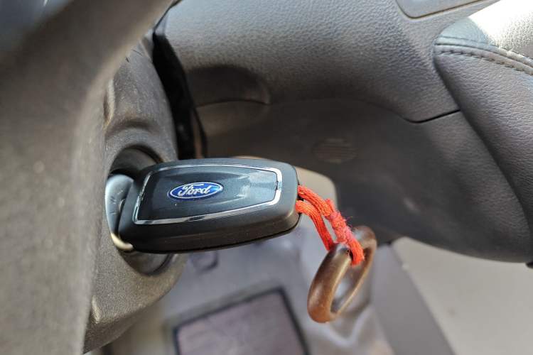 Used Ford Tourneo Custom 2016 2.0T Manual Elite Edition Vehicle Key