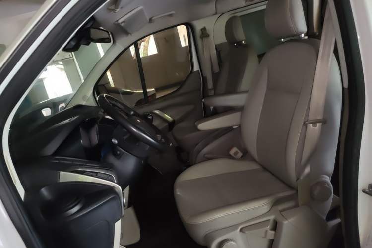 Used Ford Tourneo Custom 2016 2.0T Manual Elite Edition Left Front Seat