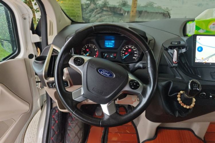 Used Ford Tourneo Custom 2016 2.0T Manual Elite Edition Steering Wheel