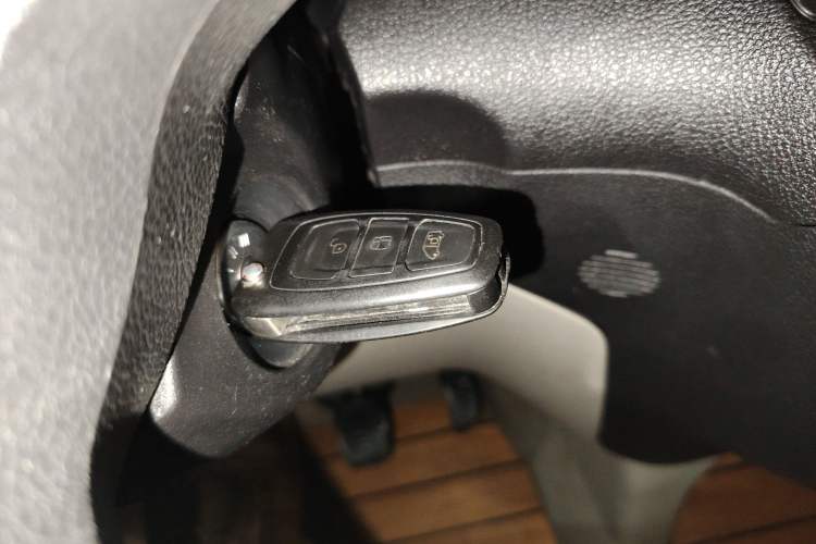 Used Ford Tourneo Custom 2016 2.0T Manual Elite Edition Vehicle Key