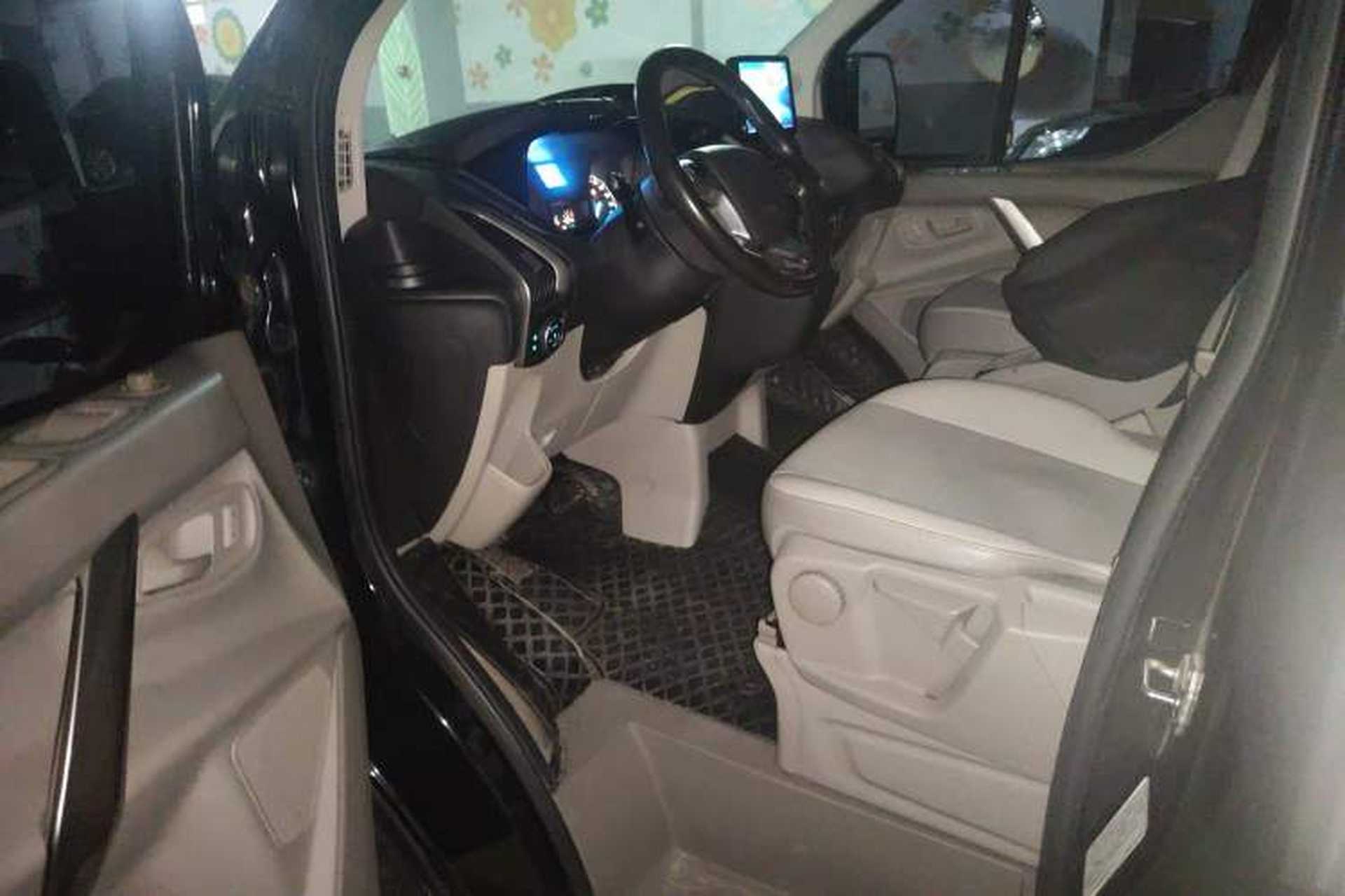 Used Ford Tourneo Custom 2017 2.0T Automatic Elite Edition Driver Seat