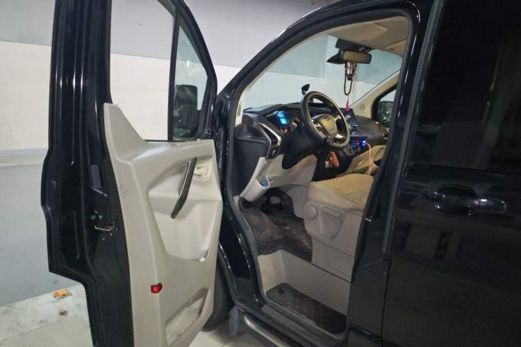 Used Ford Tourneo Custom 2017 2.0T Automatic Elite Edition Driver Seat