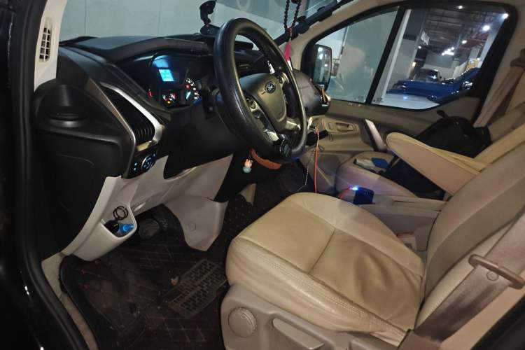 Used Ford Tourneo Custom 2017 2.0T Automatic Elite Edition Driver Seat