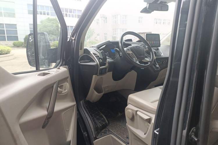 Used Ford Tourneo Custom 2017 2.0T Automatic Elite Edition Driver Seat