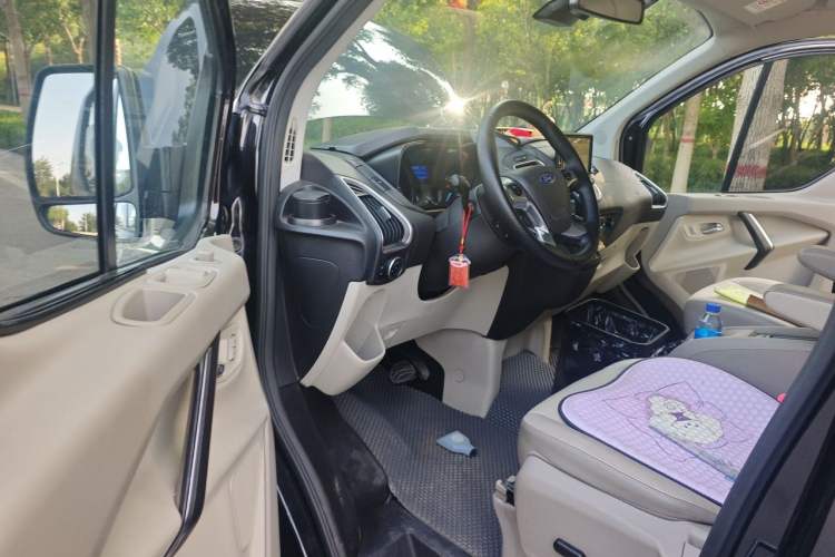 Used Ford Tourneo Custom 2017 2.0T Automatic Elite Edition Driver Seat