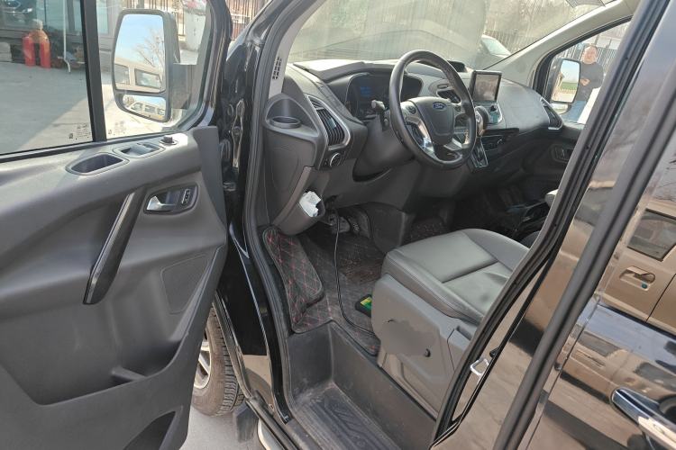Used Ford Tourneo Custom 2017 2.0T Automatic Elite Version Driver Seat