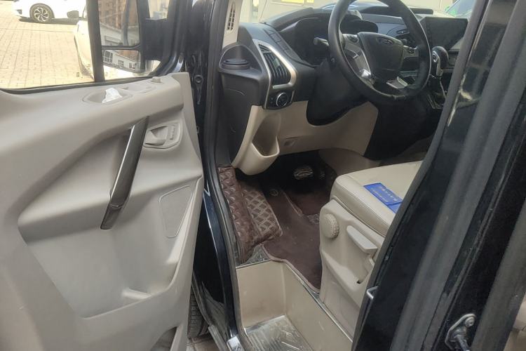 Used Ford Tourneo Custom 2017 2.0T Automatic Elite Edition Driver Seat
