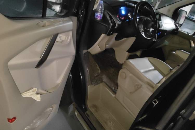 Used Ford Tourneo Custom 2017 2.0T Automatic Elite Edition Driver Seat