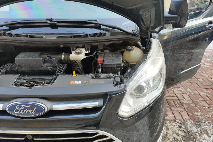 Used Ford Tourneo Custom 2017 2.0T Automatic Elite Version Engine Bay Left