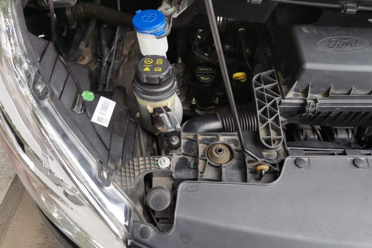 Used Ford Tourneo Custom 2017 2.0T Automatic Elite Edition Engine Bay Right