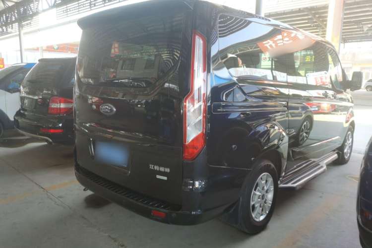 Used Ford Tourneo Custom 2017 2.0T Automatic Elite Edition Exterior 3