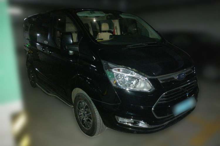 Used Ford Tourneo Custom 2017 2.0T Automatic Business Class Version Front Right 45 Deg