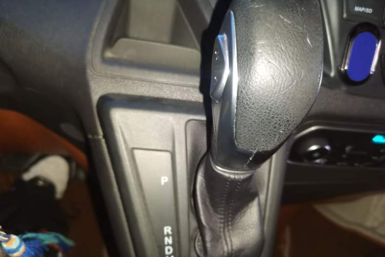 Used Ford Tourneo Custom 2017 2.0T Automatic Elite Edition Gear Lever