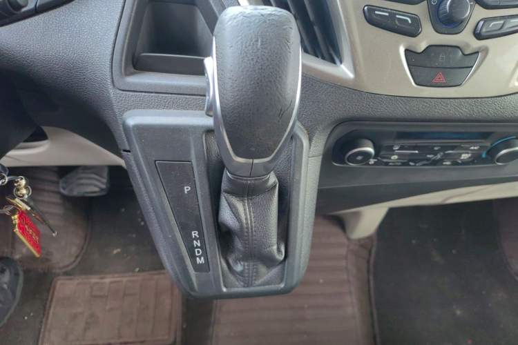 Used Ford Tourneo Custom 2017 2.0T Automatic Elite Edition Gear Lever