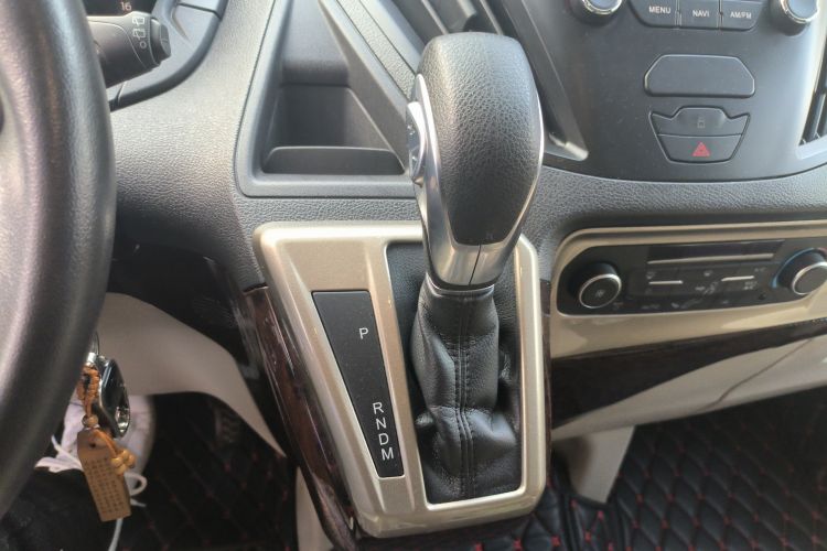 Used Ford Tourneo Custom 2017 2.0T Automatic Elite Edition Gear Lever