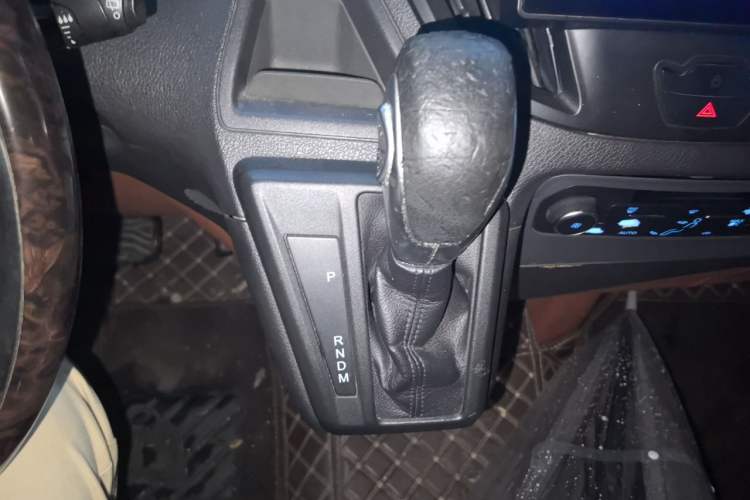 Used Ford Tourneo Custom 2017 2.0T Automatic Elite Edition Gear Lever