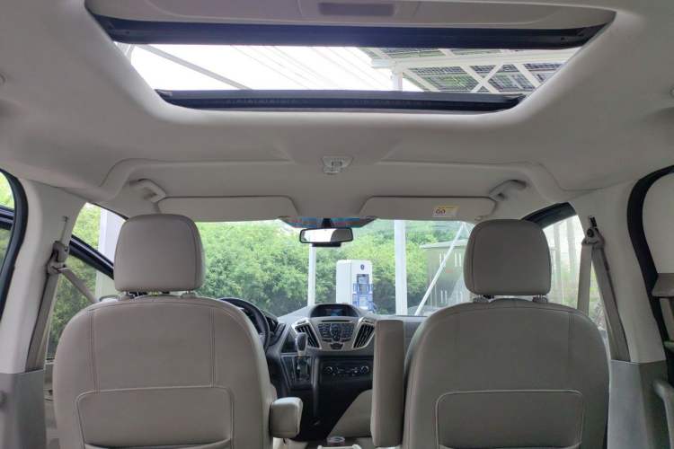 Used Ford Tourneo Custom 2017 2.0T Automatic Elite Edition Headliner