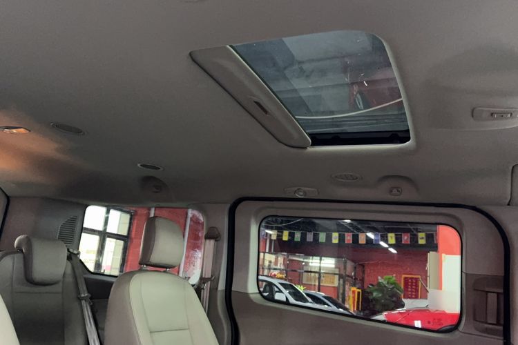 Used Ford Tourneo Custom 2017 2.0T Automatic Elite Edition Headliner