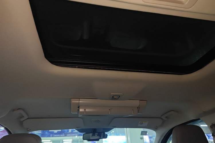 Used Ford Tourneo Custom 2017 2.0T Automatic Business Class Version Headliner