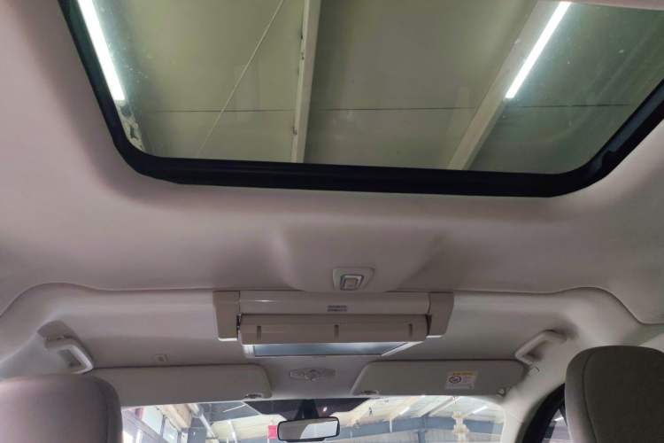 Used Ford Tourneo Custom 2017 2.0T Automatic Business Class Version Headliner