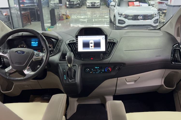 Used Ford Tourneo Custom 2017 2.0T Automatic Elite Edition Interior 1