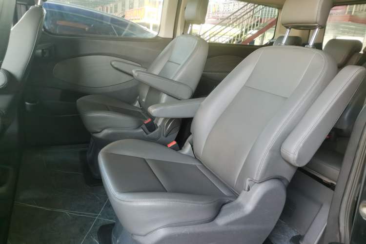 Used Ford Tourneo Custom 2017 2.0T Automatic Elite Edition Interior 1
