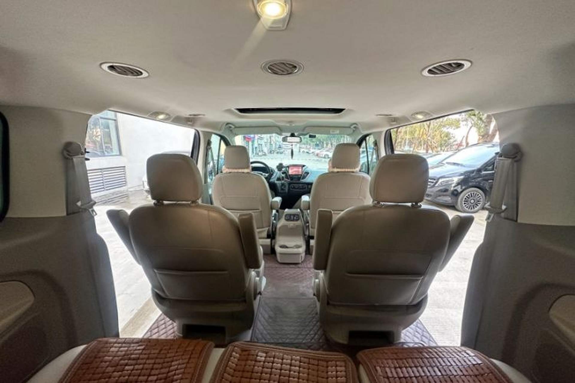 Used Ford Tourneo Custom 2017 2.0T Automatic Elite Version Interior 6