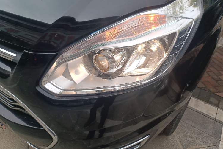 Used Ford Tourneo Custom 2017 2.0T Automatic Elite Version Left Front Headlight