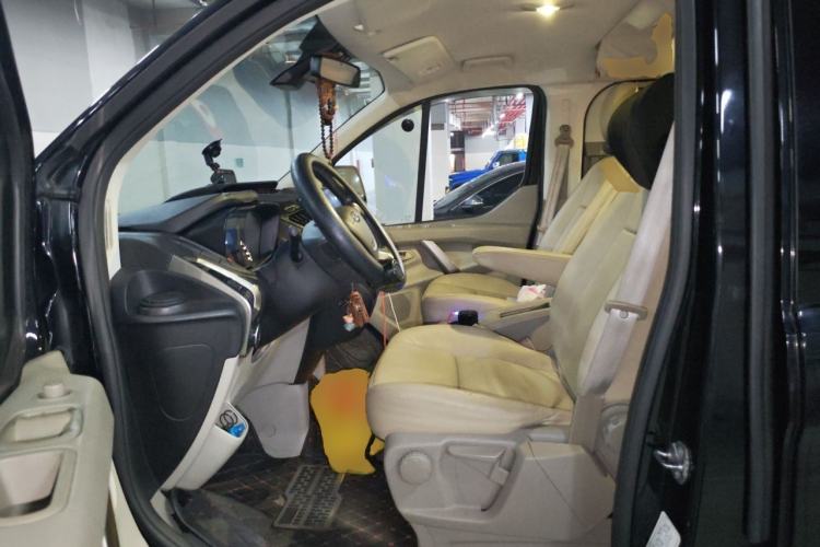 Used Ford Tourneo Custom 2017 2.0T Automatic Elite Edition Left Front Seat