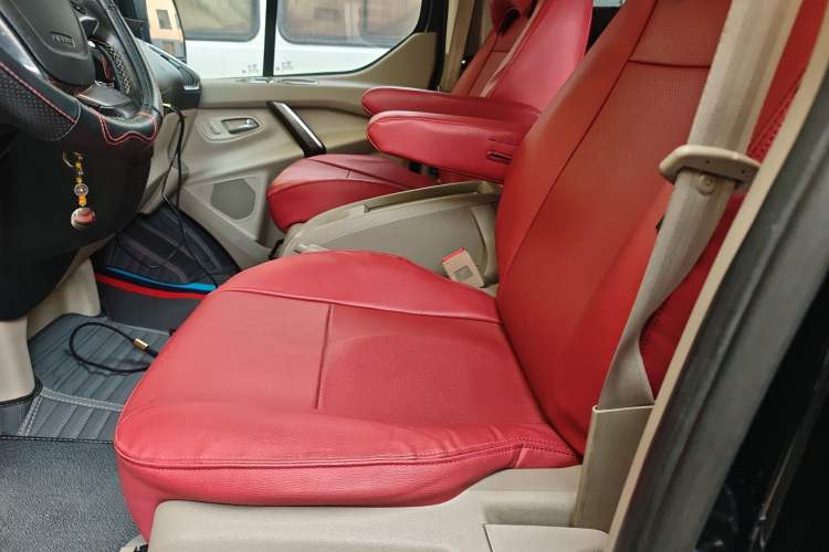 Used Ford Tourneo Custom 2017 2.0T Automatic Elite Version Left Front Seat