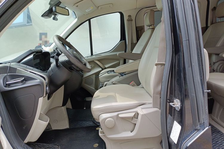 Used Ford Tourneo Custom 2017 2.0T Automatic Elite Edition Left Front Seat