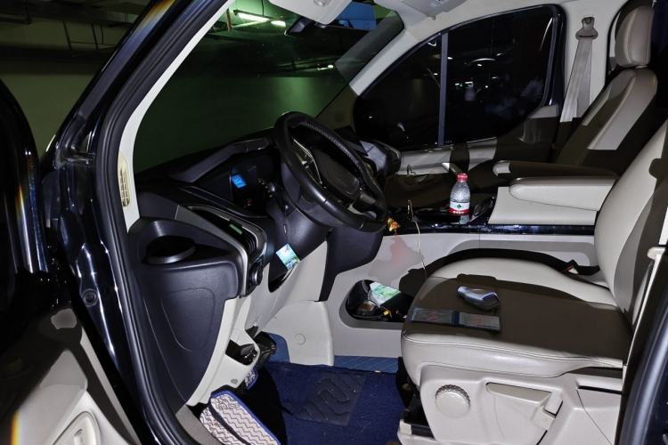 Used Ford Tourneo Custom 2017 2.0T Automatic Elite Edition Left Front Seat