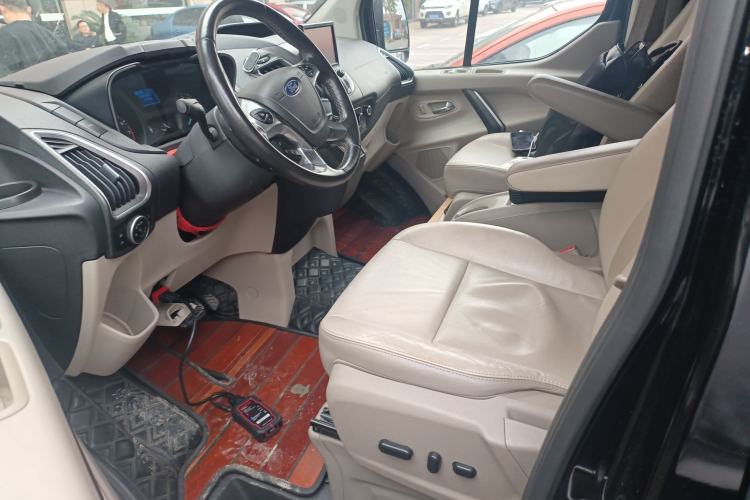 Used Ford Tourneo Custom 2017 2.0T Automatic Elite Version Left Front Seat