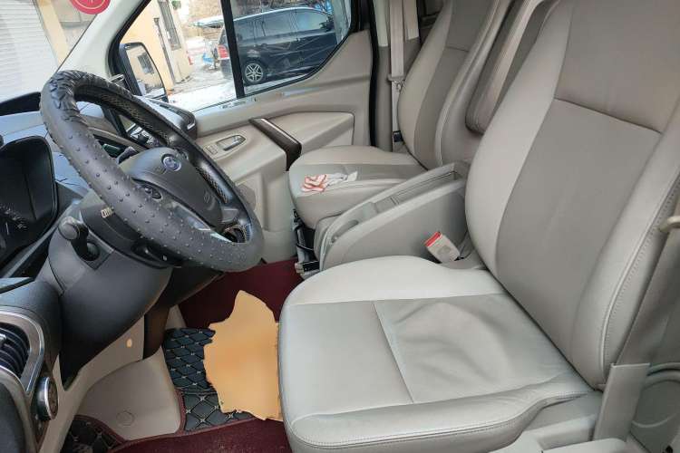 Used Ford Tourneo Custom 2017 2.0T Automatic Elite Version Left Front Seat