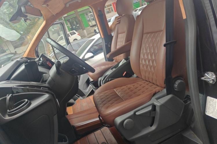 Used Ford Tourneo Custom 2017 2.0T Automatic Elite Version Left Front Seat