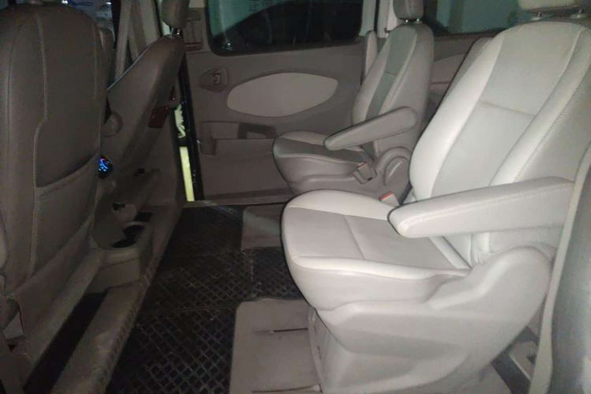 Used Ford Tourneo Custom 2017 2.0T Automatic Elite Edition Left Rear Seat