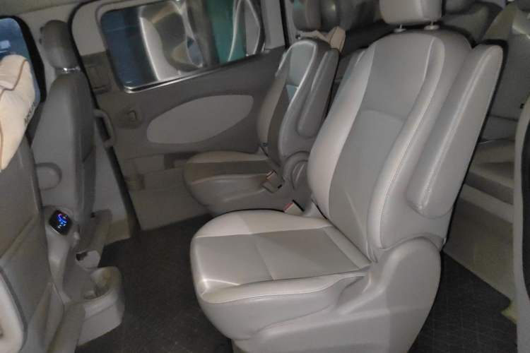 Used Ford Tourneo Custom 2017 2.0T Automatic Elite Edition Left Rear Seat
